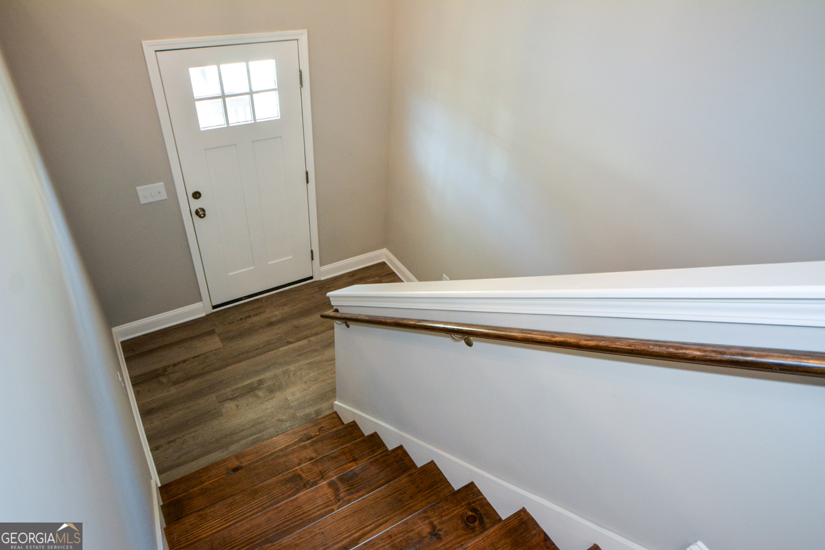 1816 Jessica Way Property Photo 7