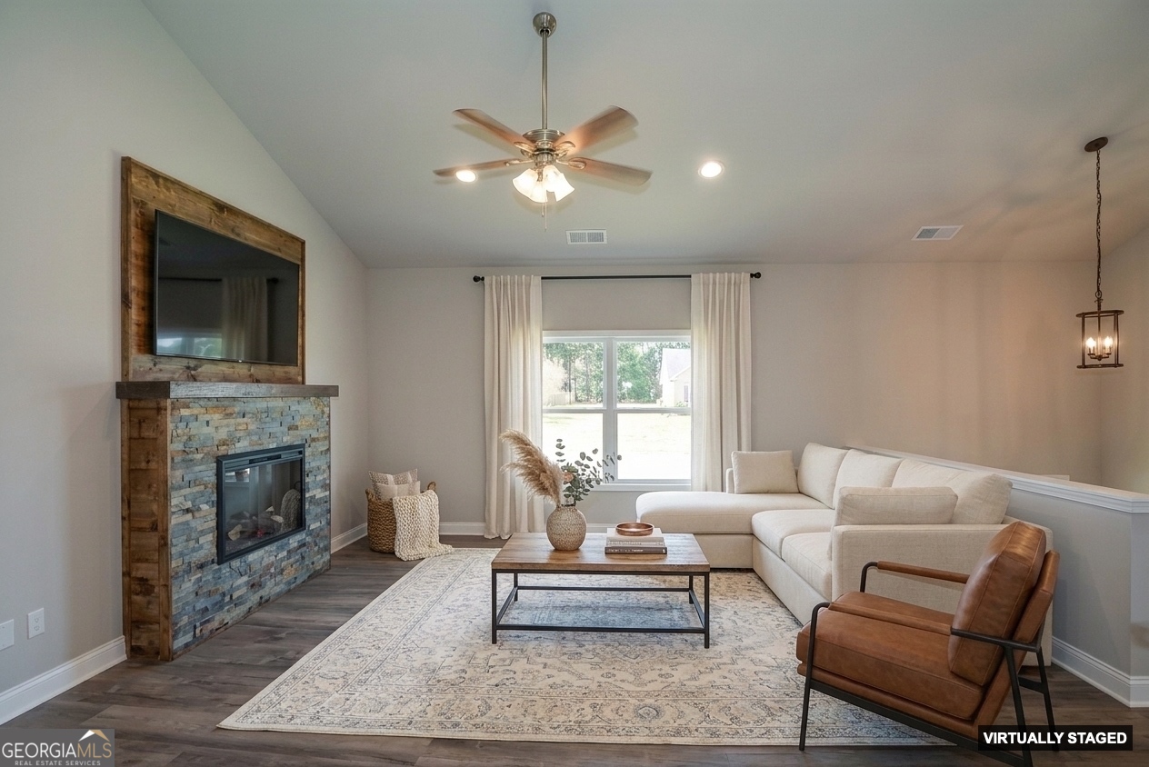 1816 Jessica Way Property Photo 11