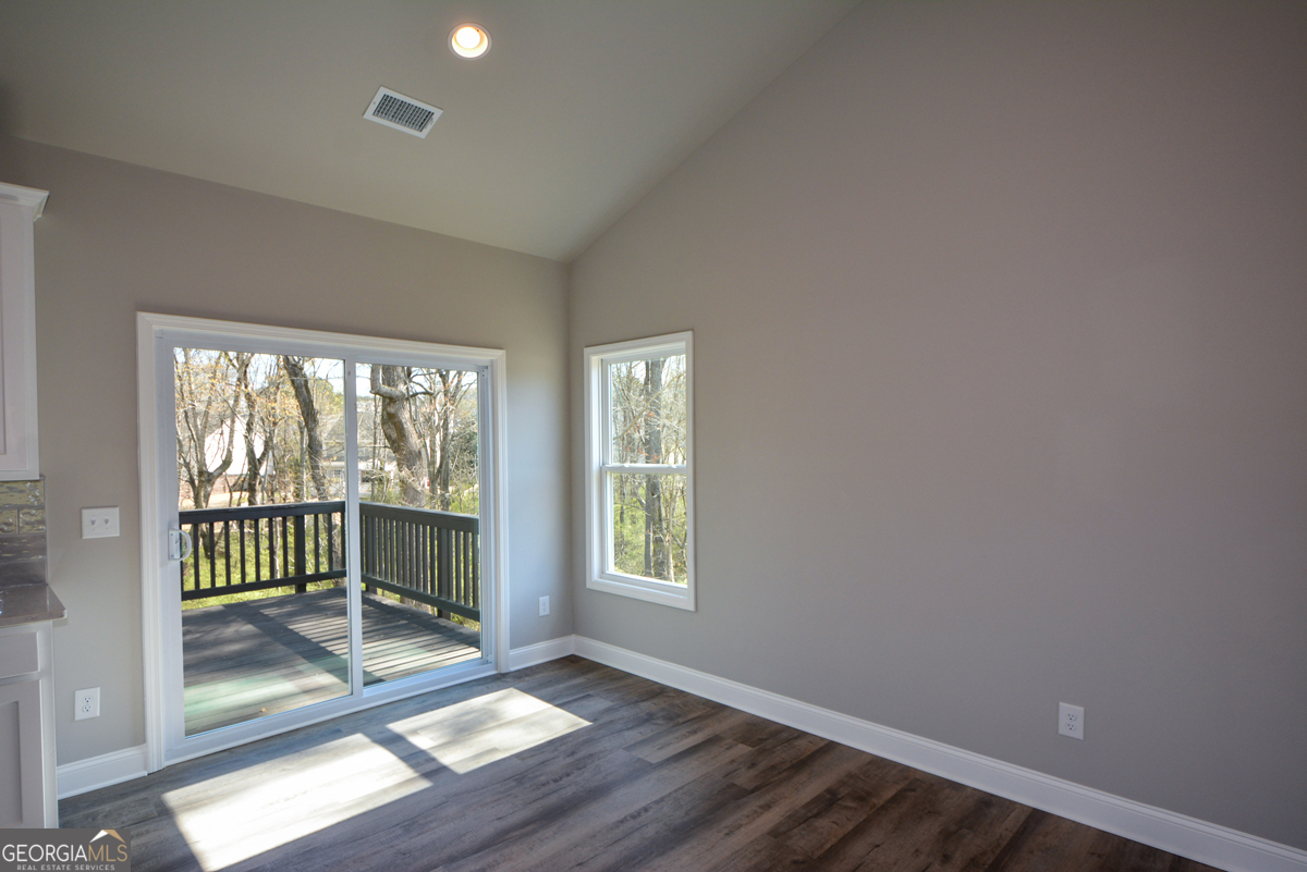 1816 Jessica Way Property Photo 15