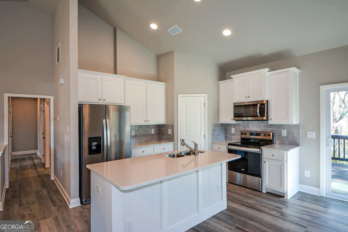 1816 Jessica Way Property Photo 29
