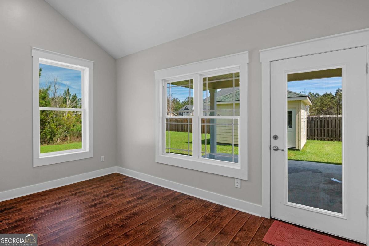 328 Windsor Road Property Photo 15