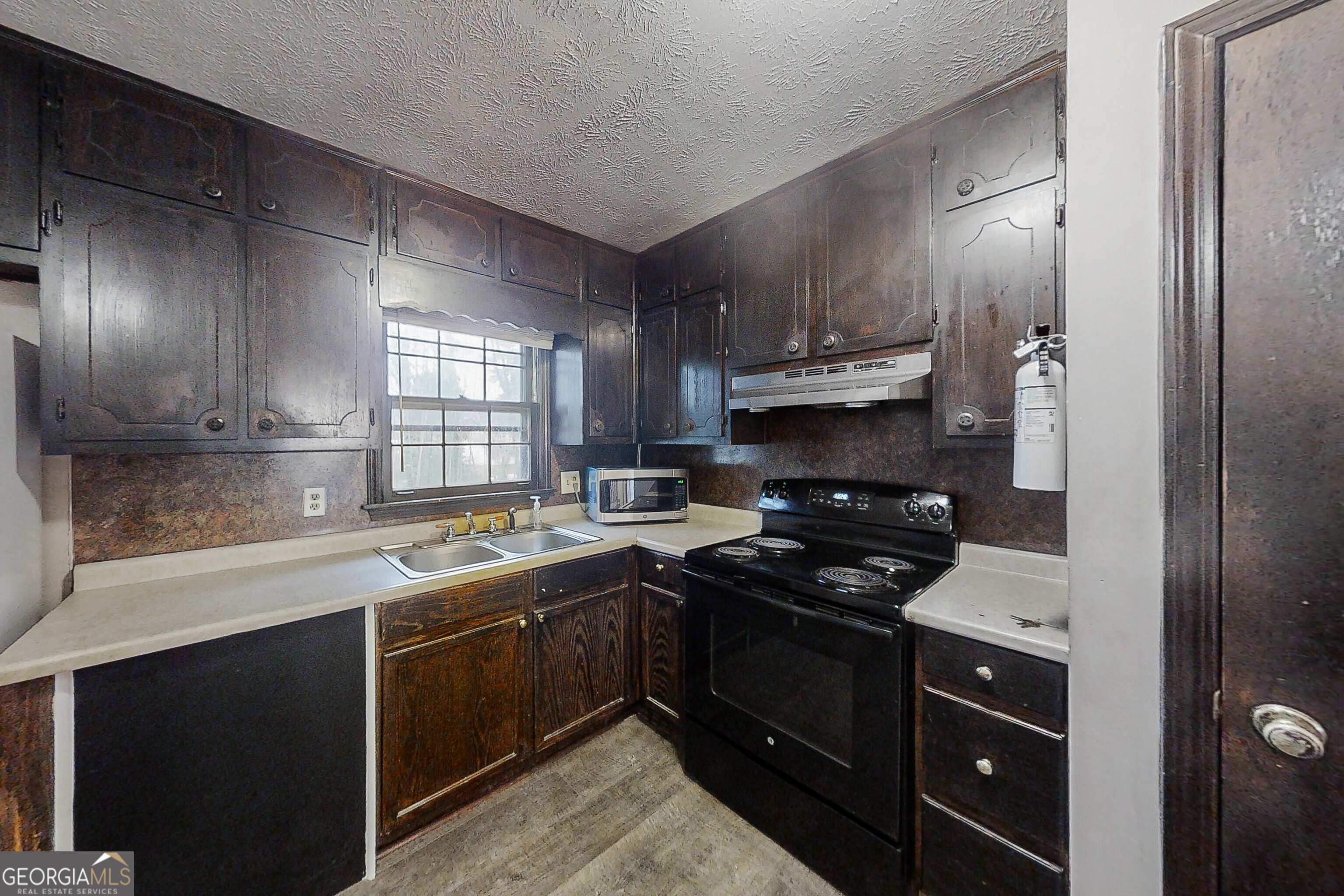 2284 Emerald Springs Drive Property Photo 3