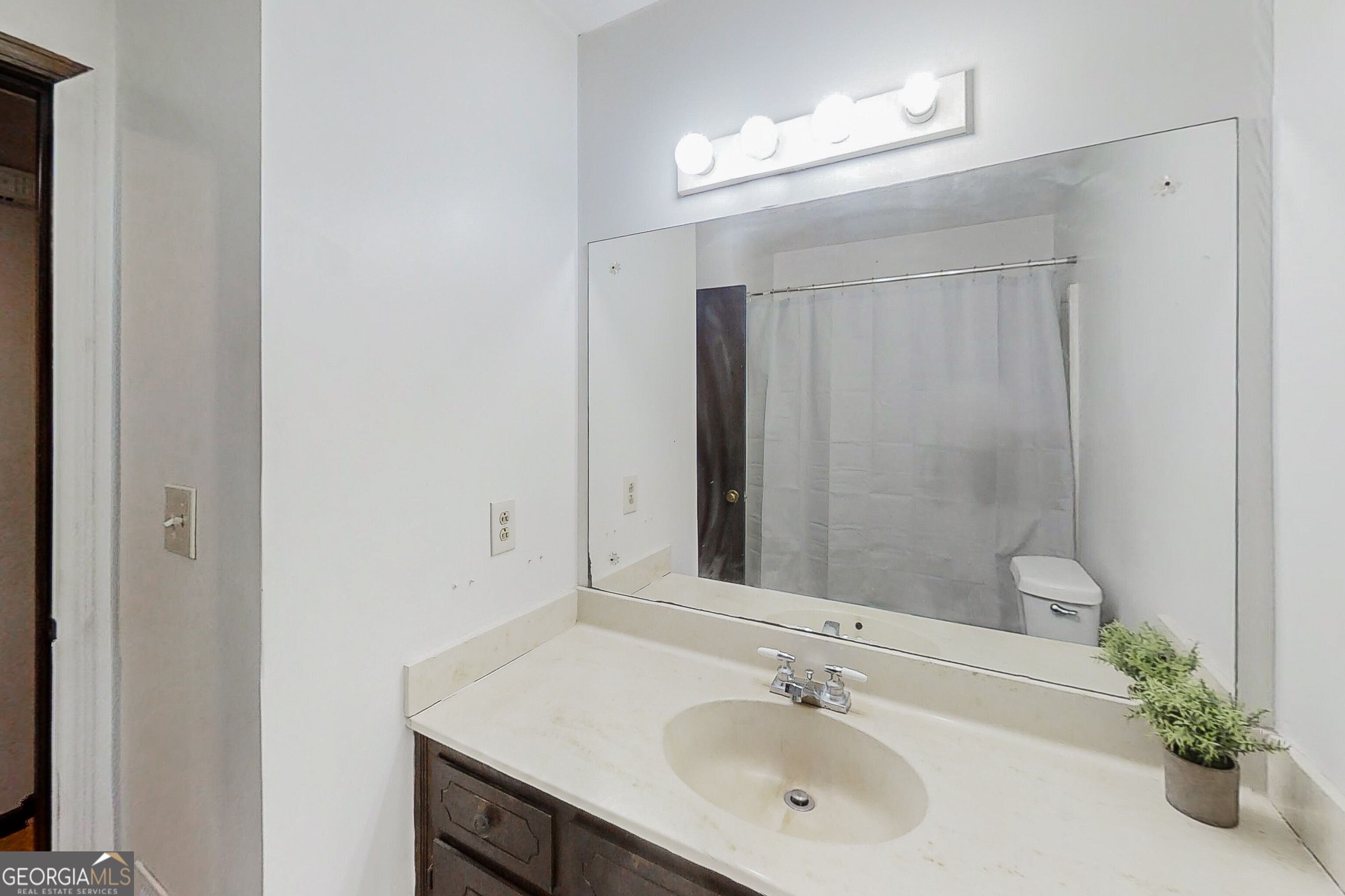 2284 Emerald Springs Drive Property Photo 10