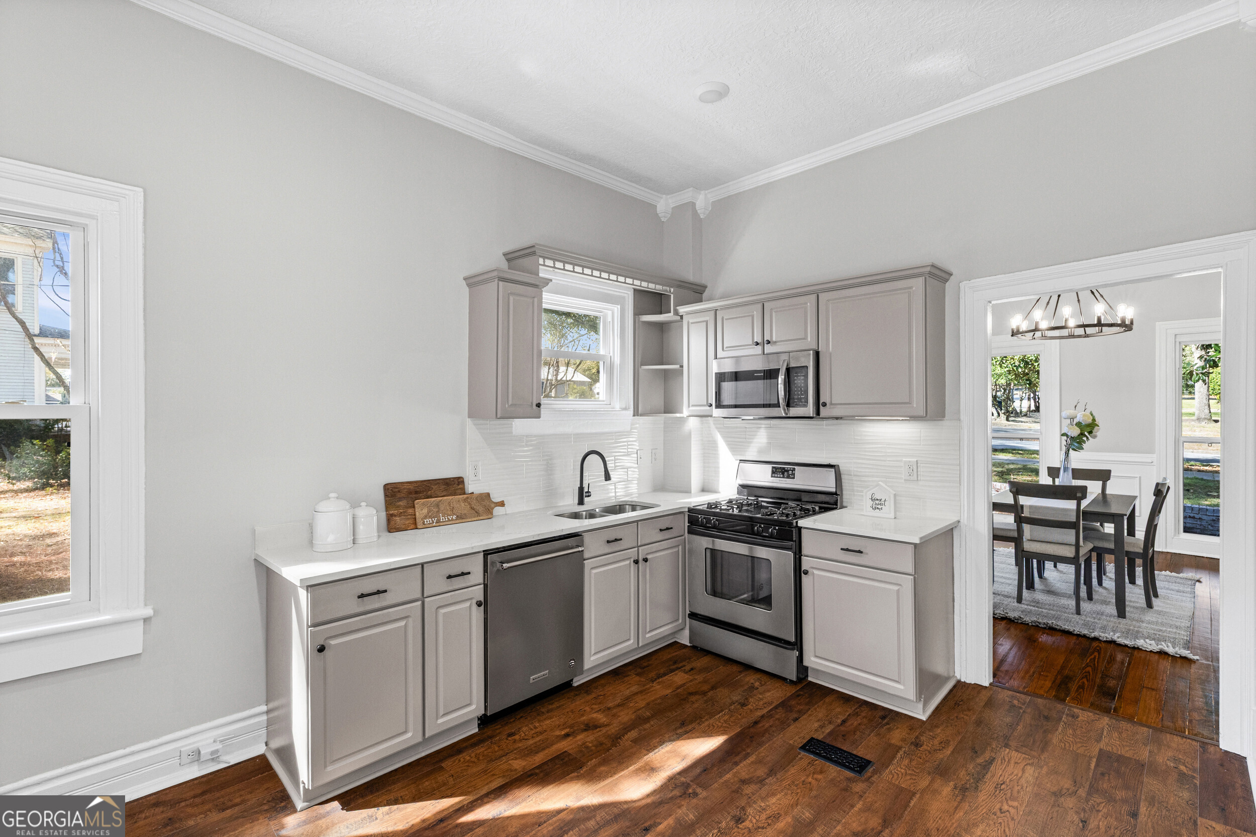 1232 Hickman Road Property Photo 9