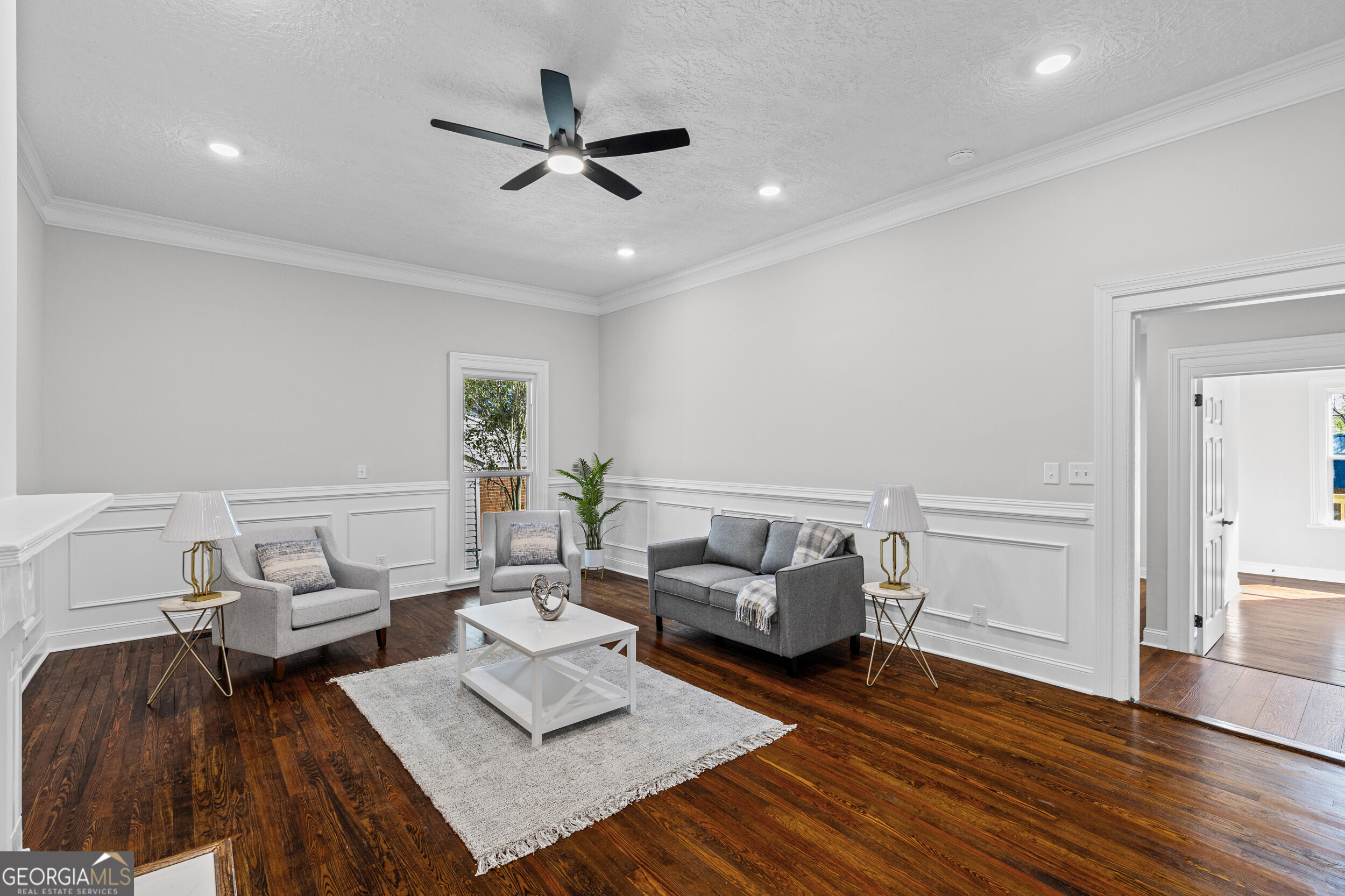 1232 Hickman Road Property Photo 11