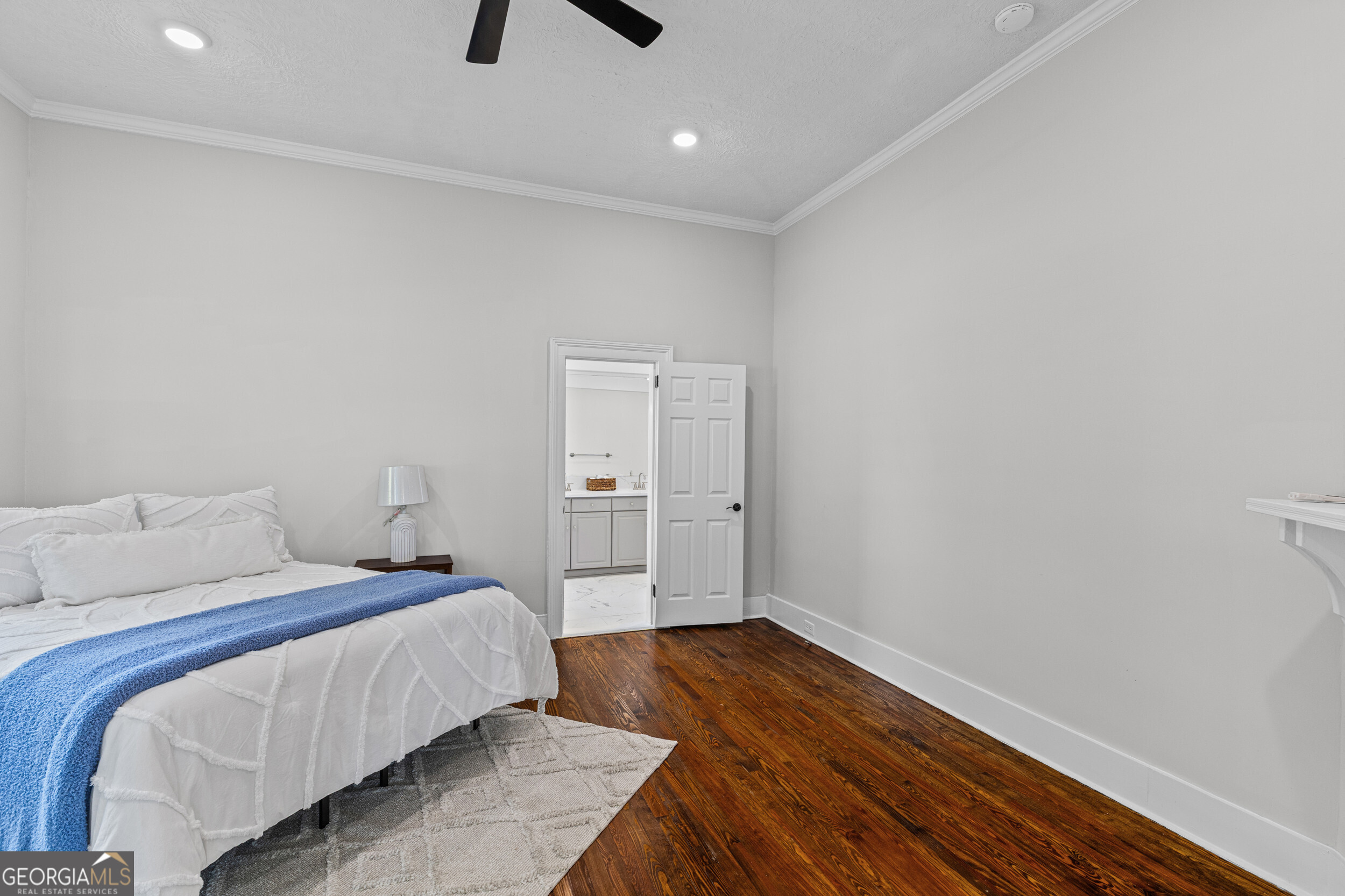 1232 Hickman Road Property Photo 15