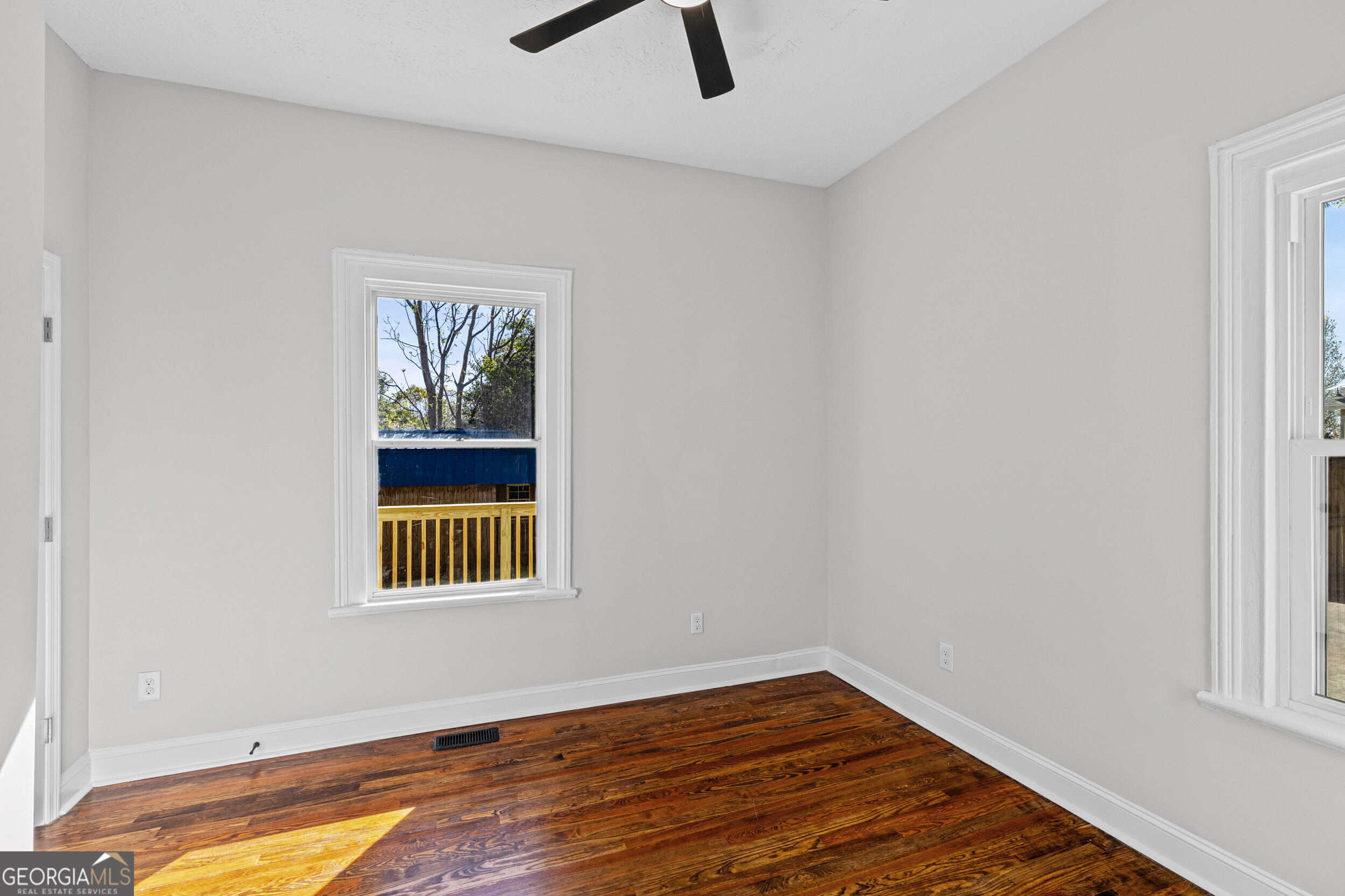 1232 Hickman Road Property Photo 19