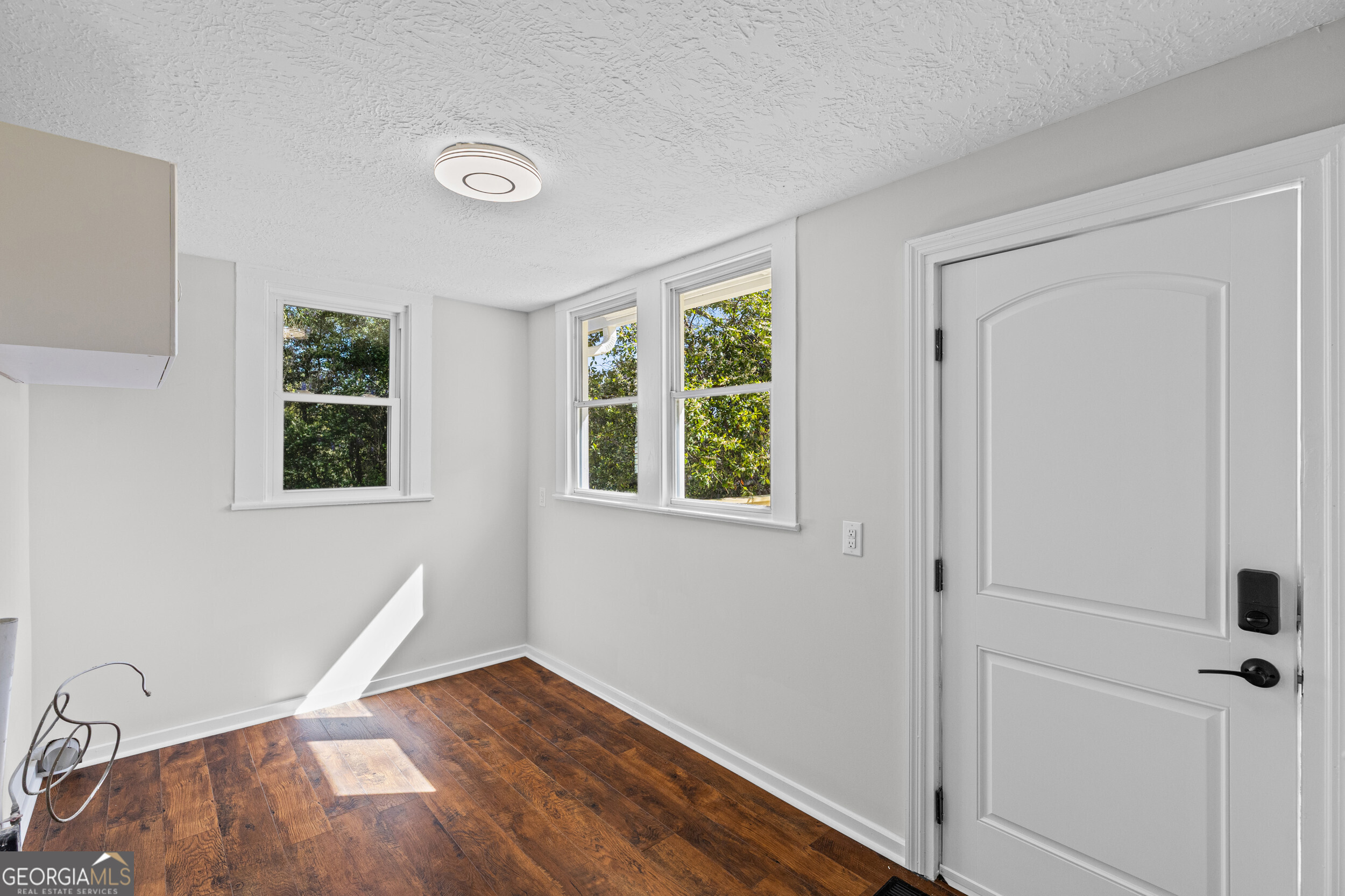 1232 Hickman Road Property Photo 24