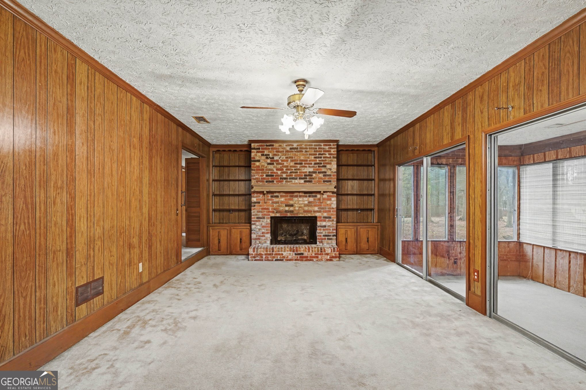1590 Colonial South Drive Sw Property Photo 5