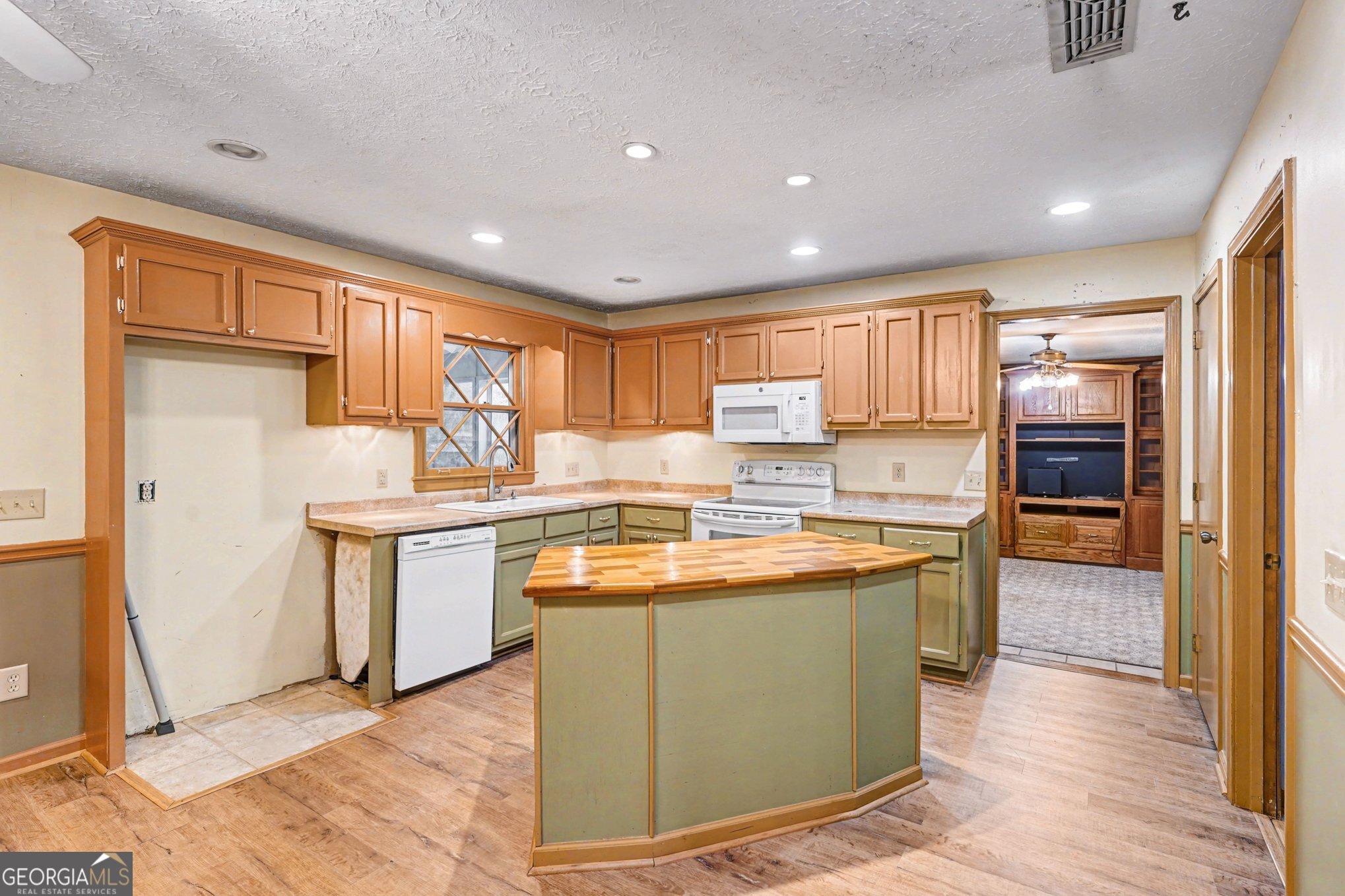1590 Colonial South Drive Sw Property Photo 12