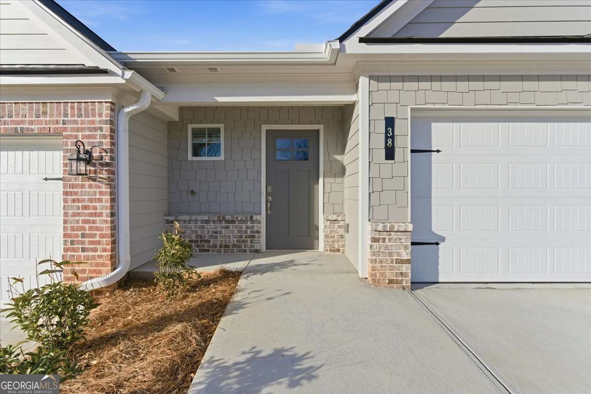 38 Silver Leaf Lane # 5 Property Photo 3