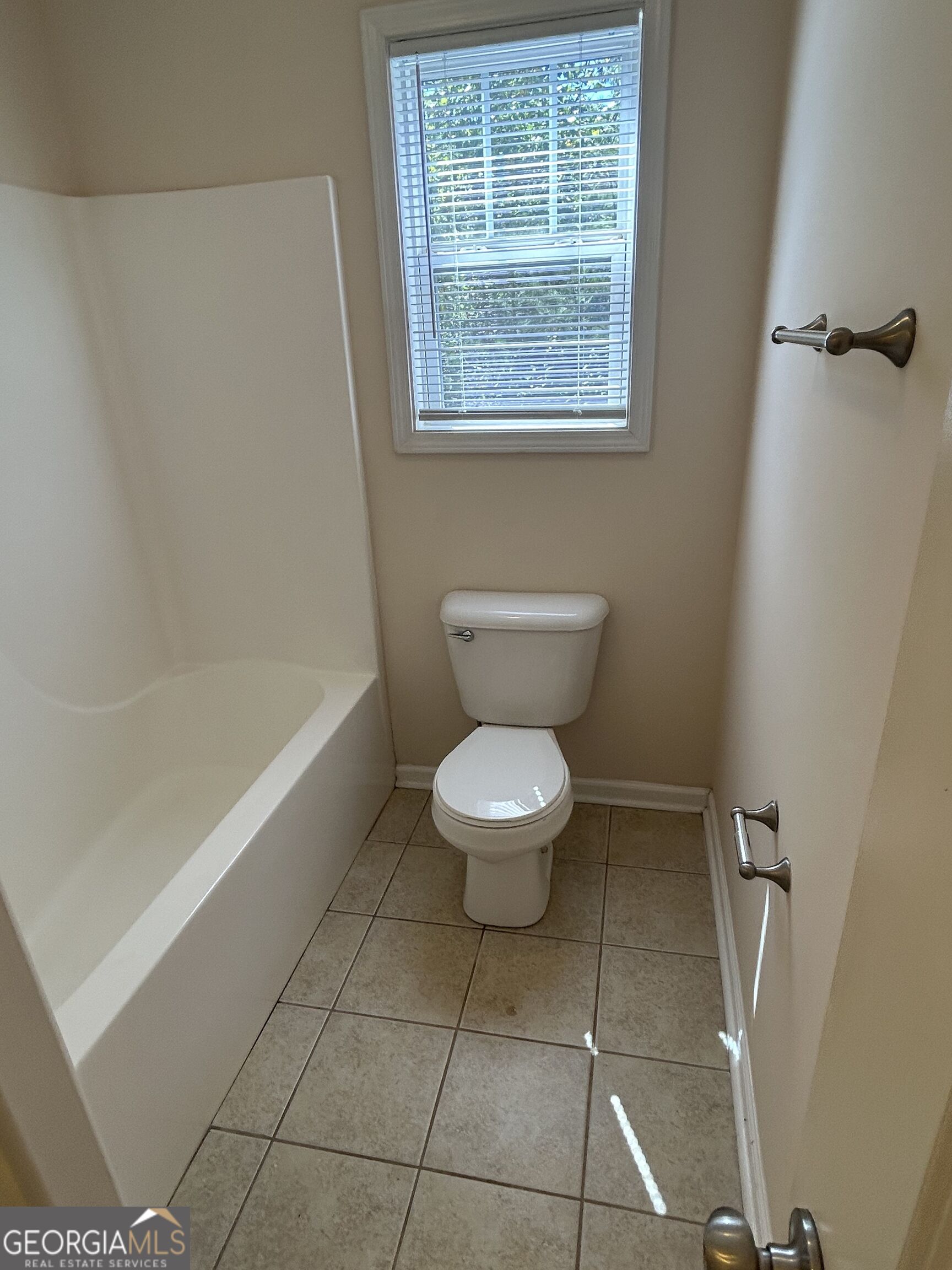 2060 Lakeside Drive Property Photo 22