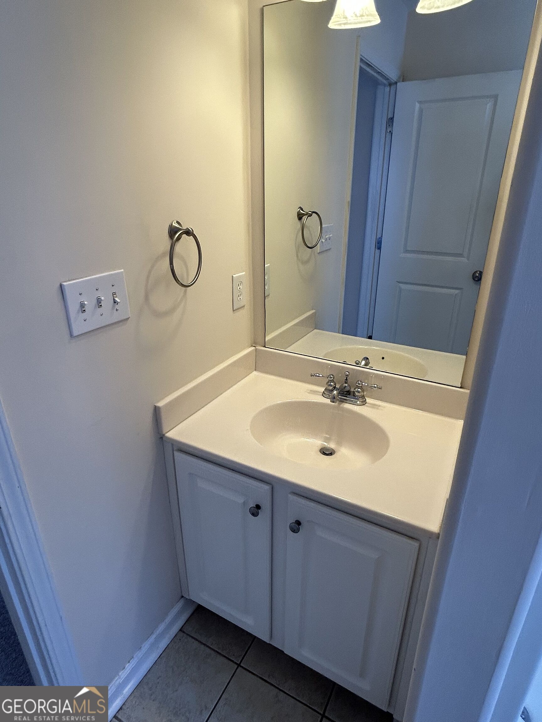 2060 Lakeside Drive Property Photo 23