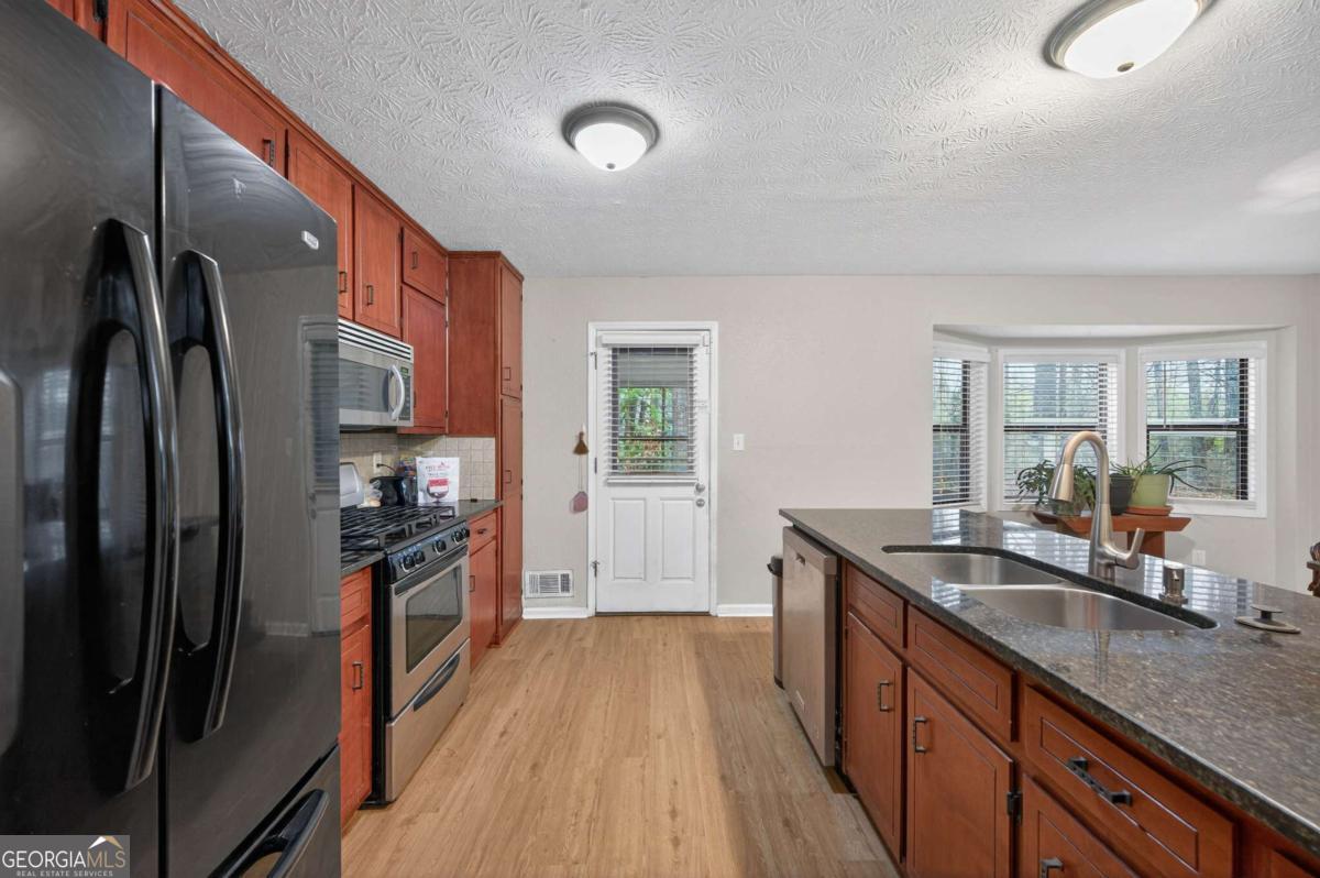1131 Bailing Drive Property Photo 10
