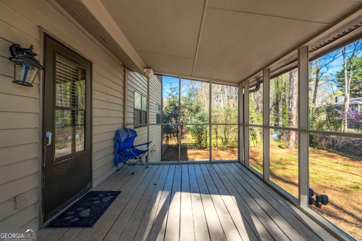 1131 Bailing Drive Property Photo 24