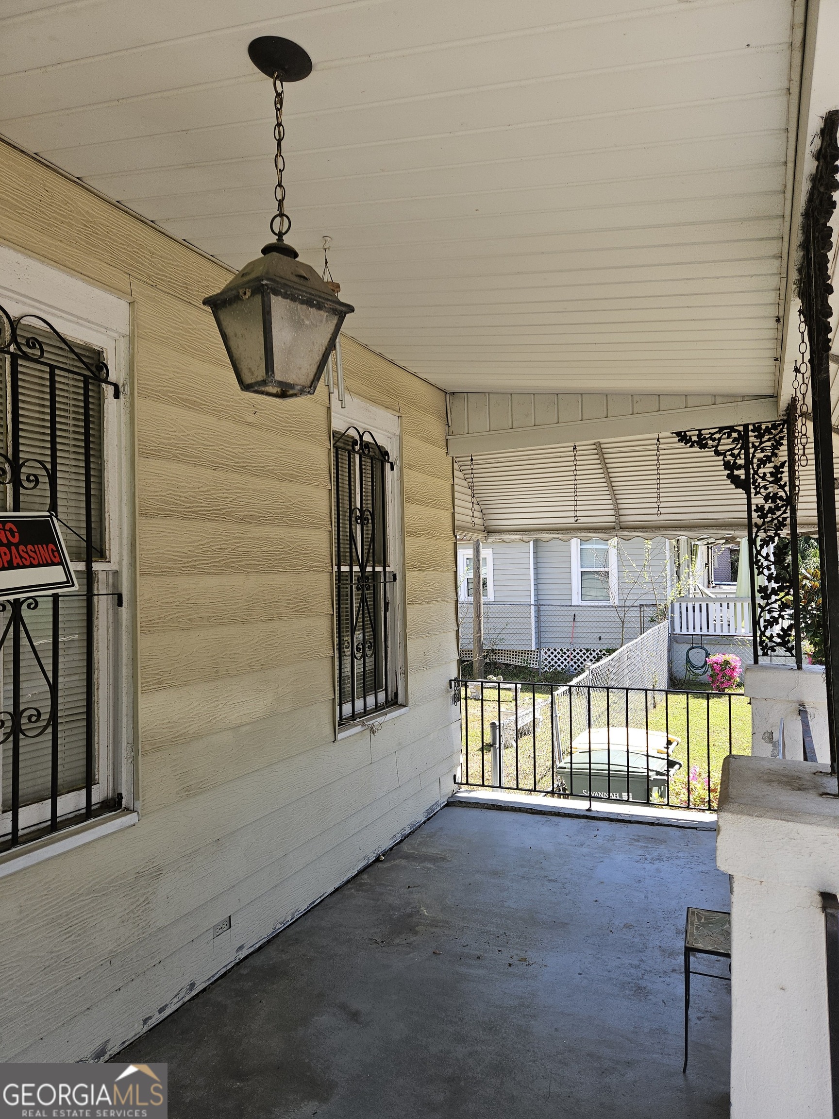 906 E 38th Street Property Photo 4