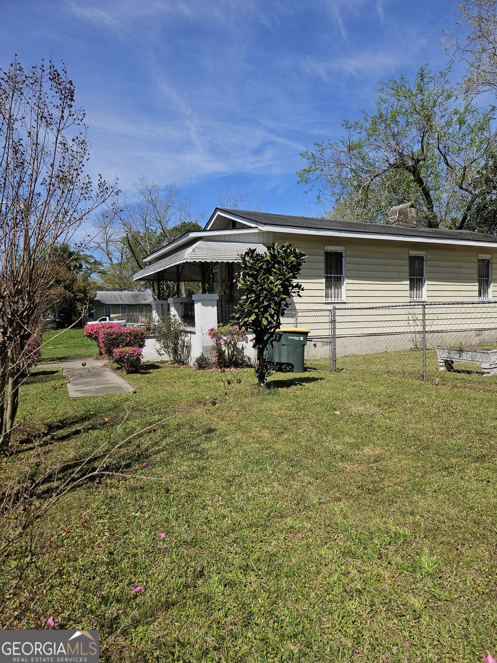 906 E 38th Street Property Photo 6
