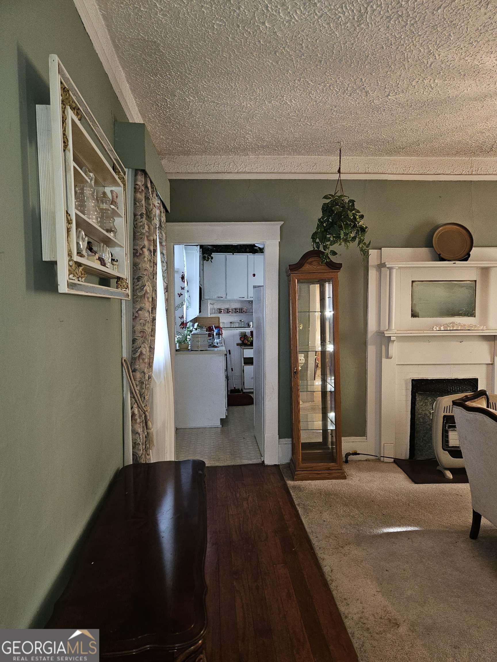 906 E 38th Street Property Photo 10