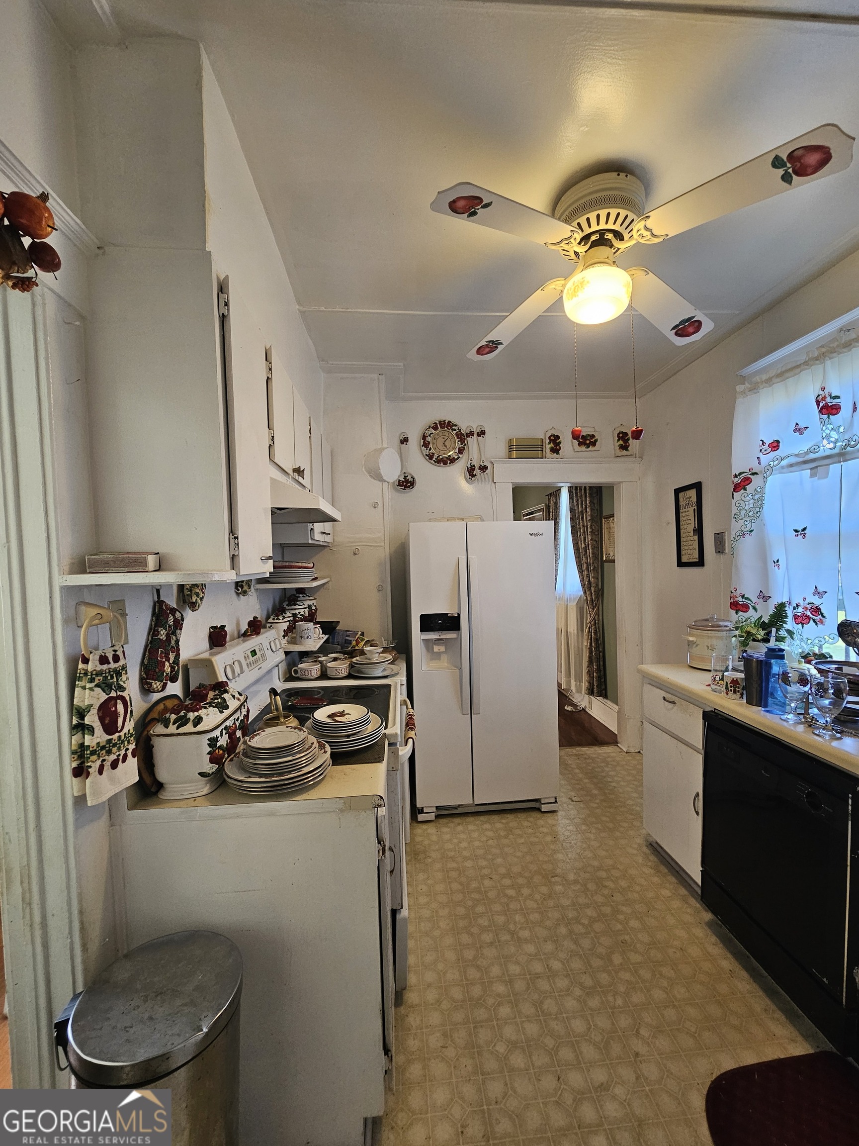 906 E 38th Street Property Photo 19