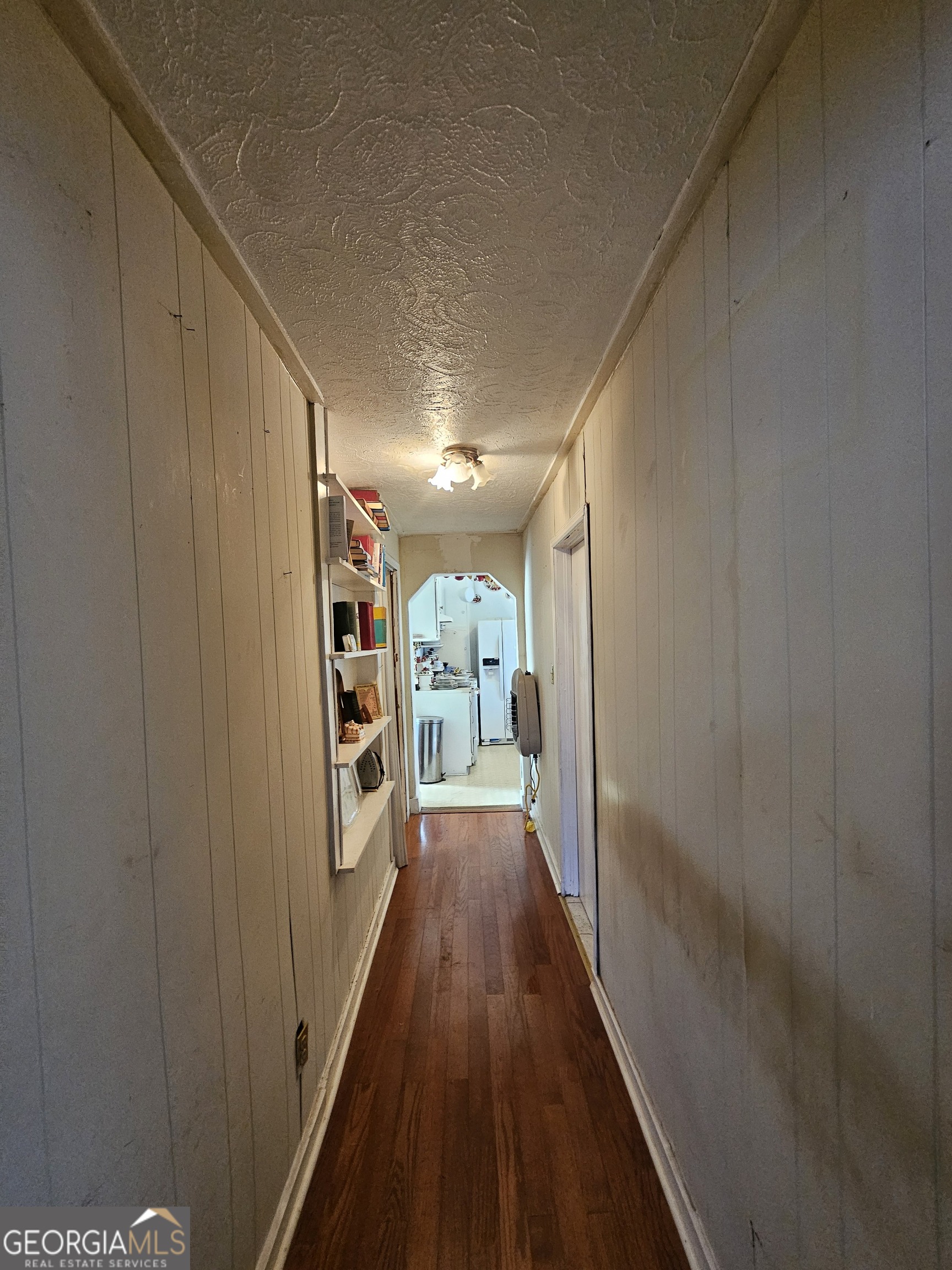906 E 38th Street Property Photo 24