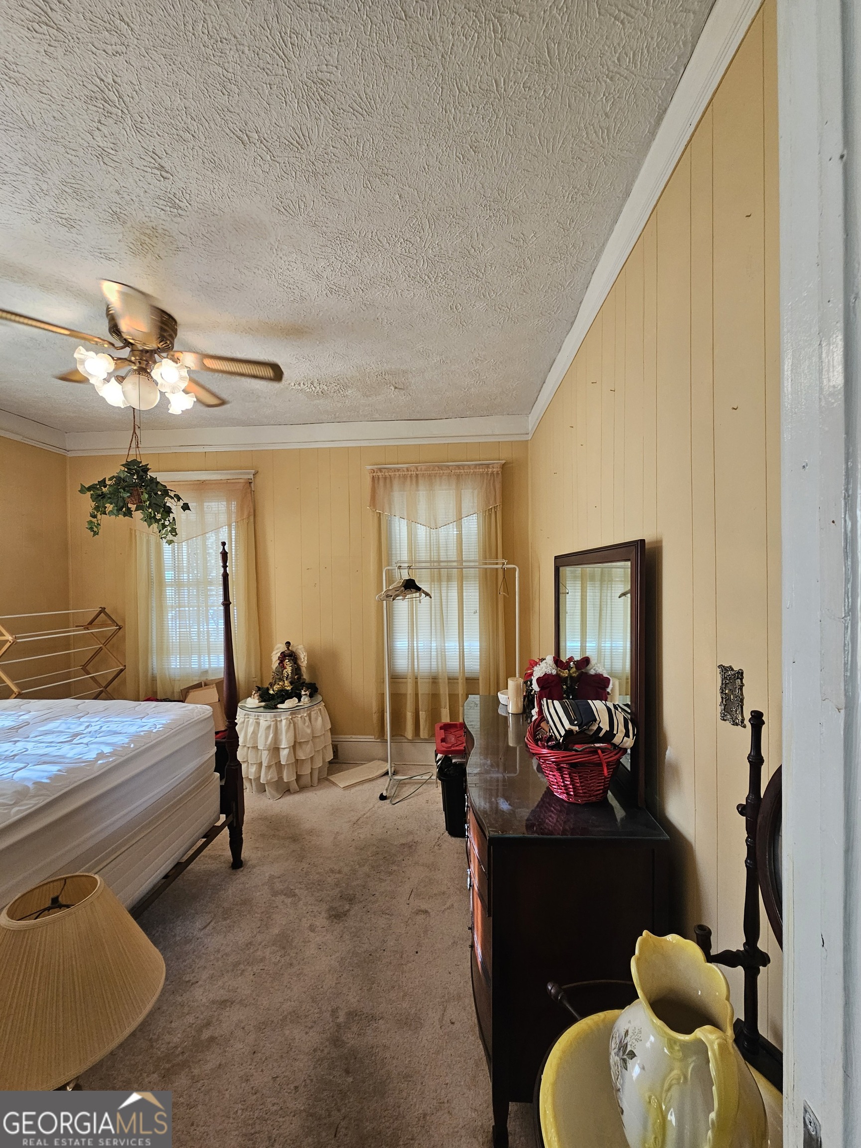 906 E 38th Street Property Photo 34