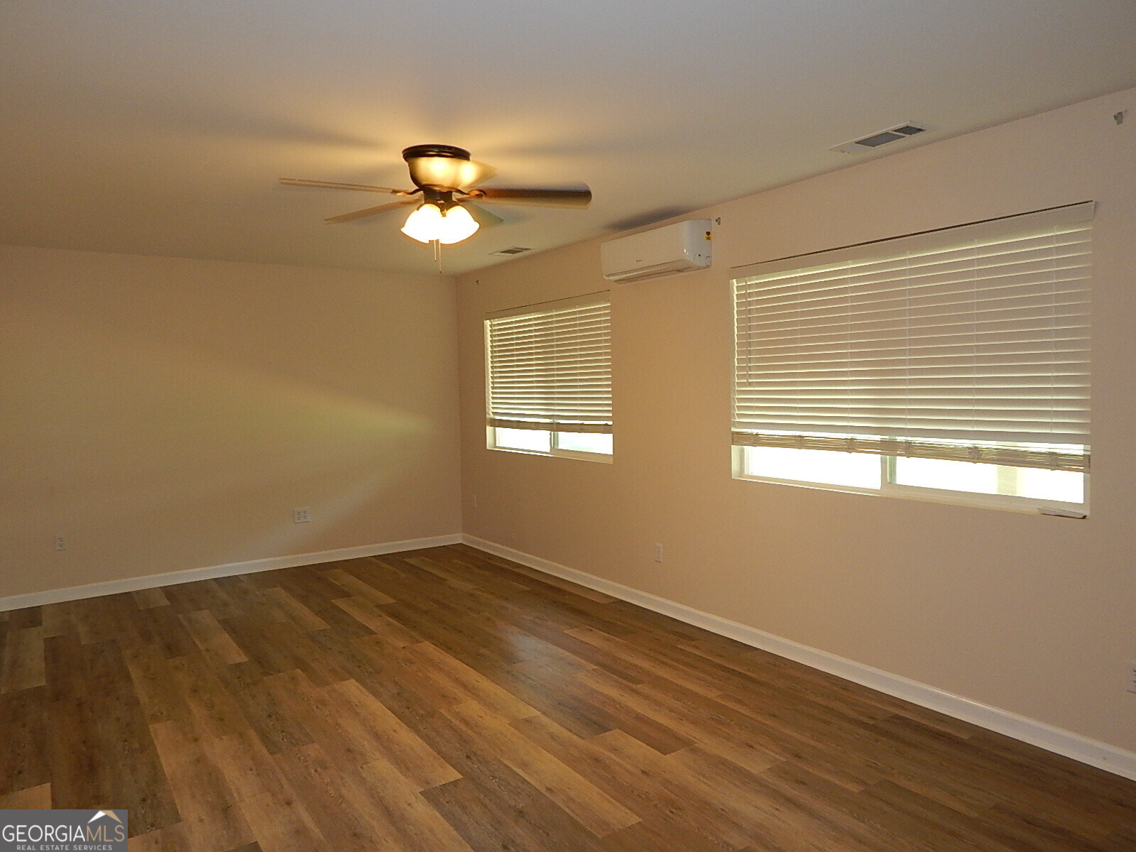 201 Vinson Street Property Photo 12