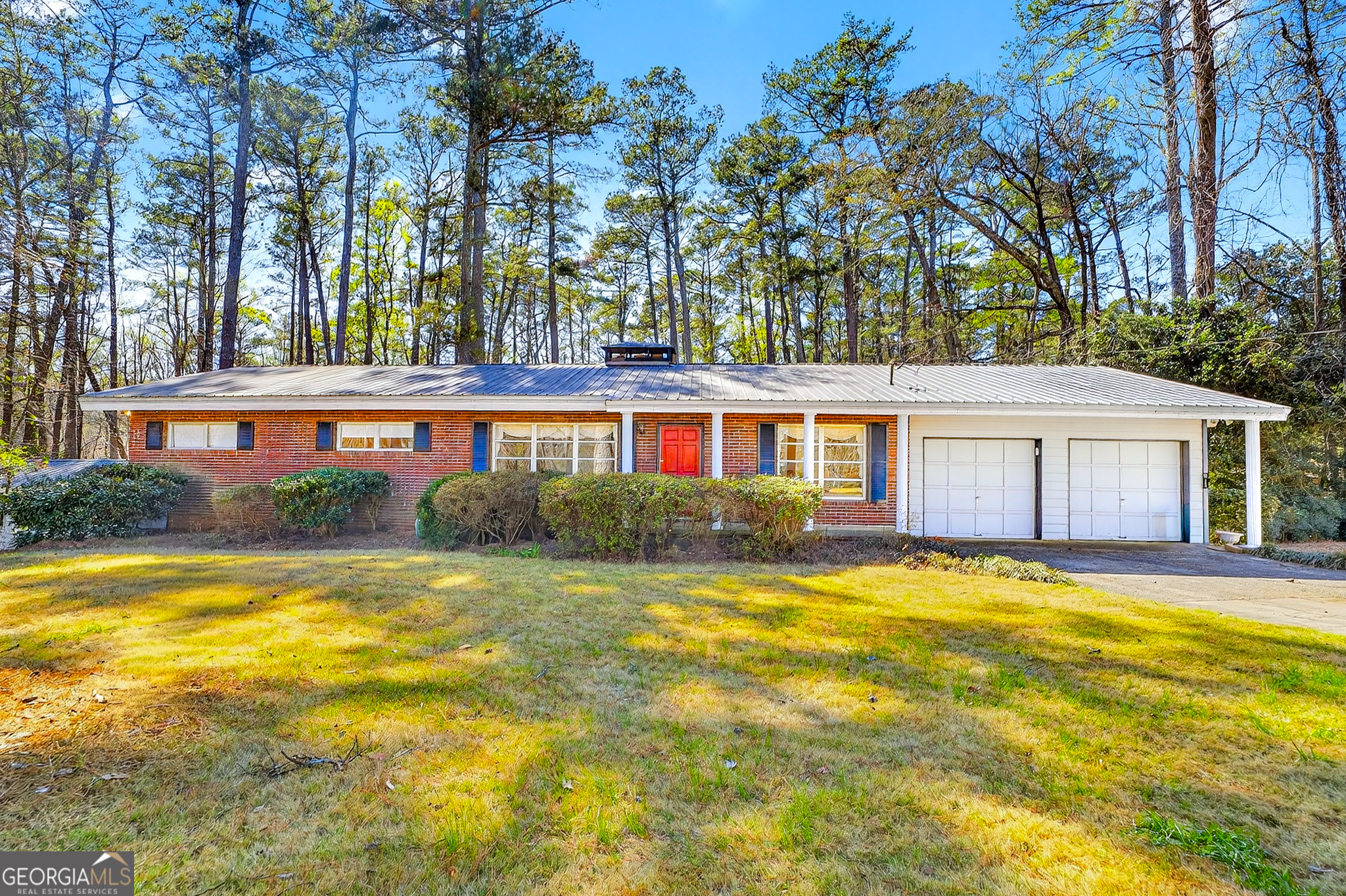 881 Rockbridge Road Sw Property Photo 1