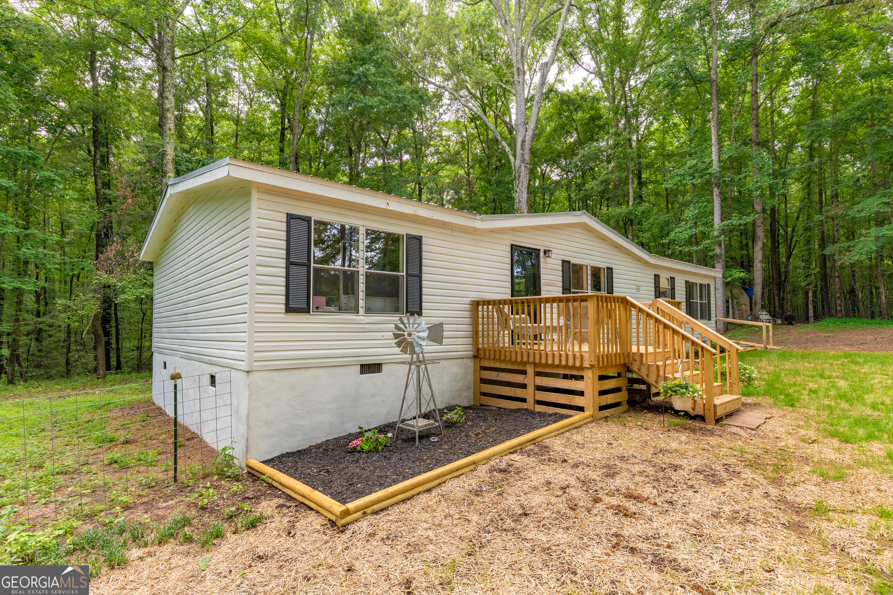 452 Aikenton Road