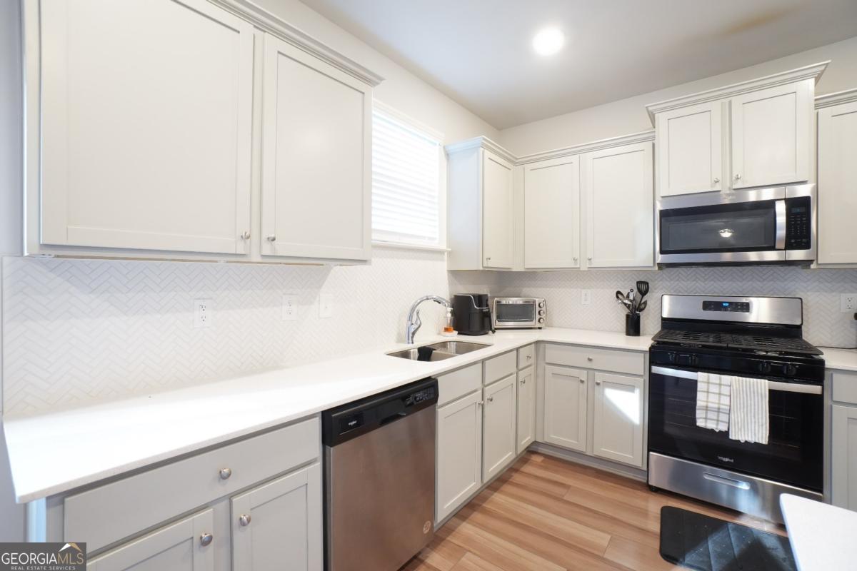 2837 Malton Way Property Photo 9
