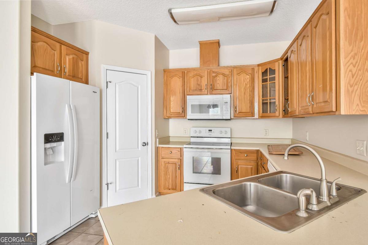 322 Stone Mill Drive Property Photo 8