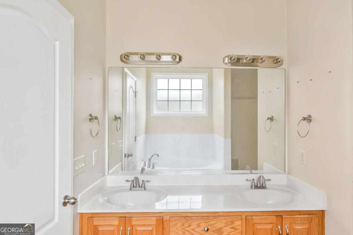 322 Stone Mill Drive Property Photo 13