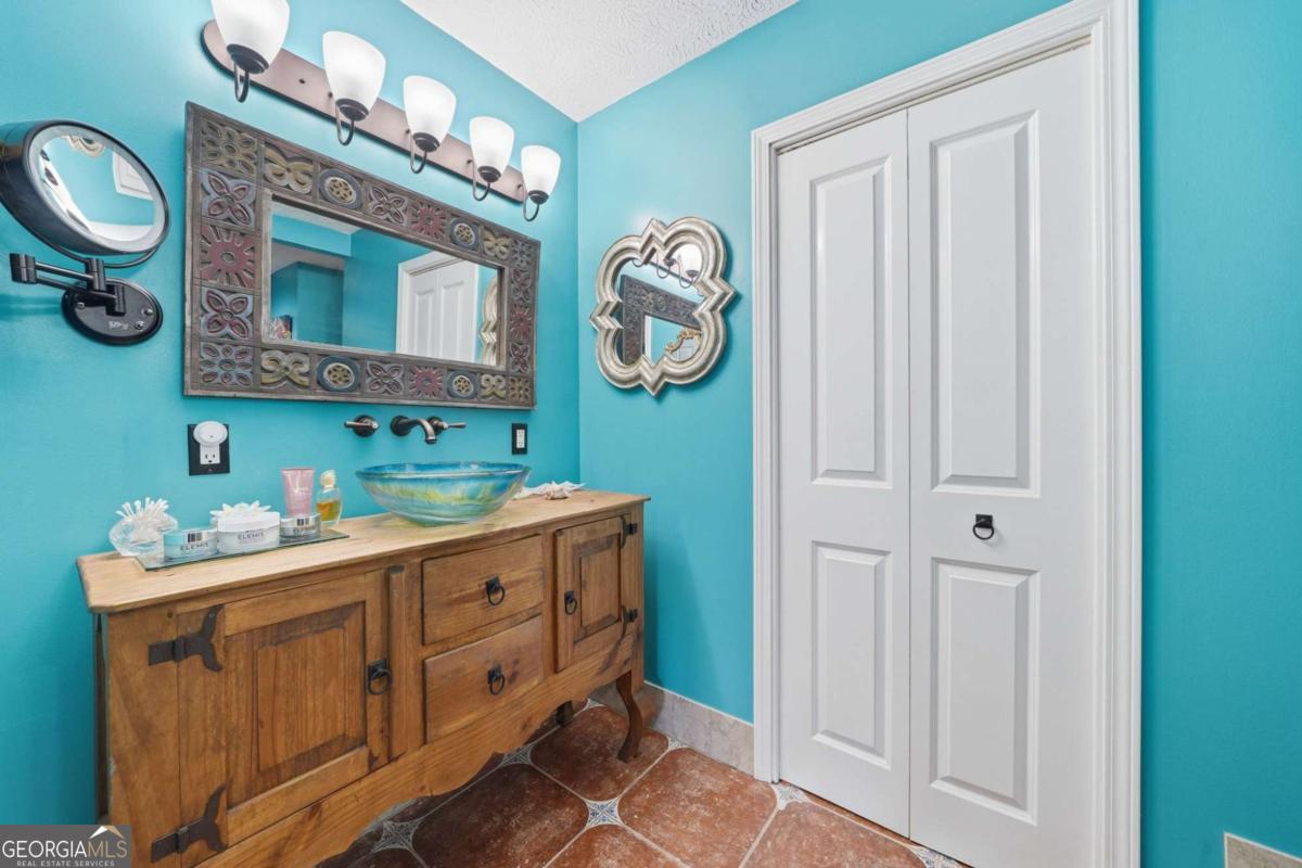 214 Horseshoe Circle Property Photo 16