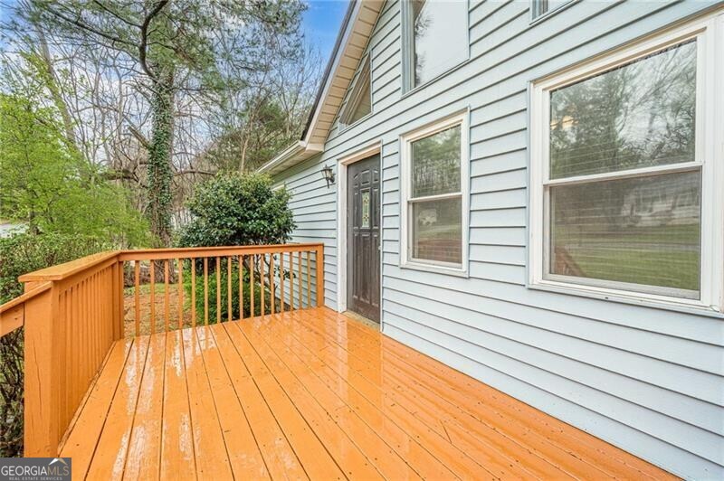 549 Pineland Circle Sw Property Photo 4