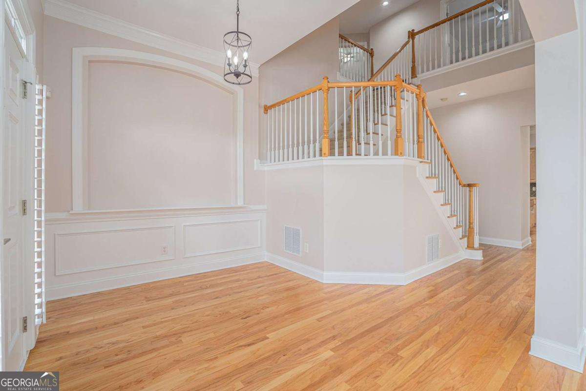 5003 Village Terrace Drive Property Photo 5