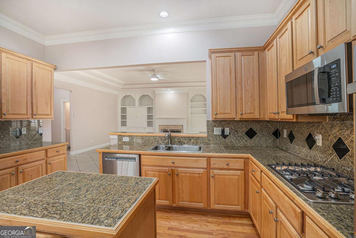 5003 Village Terrace Drive Property Photo 10