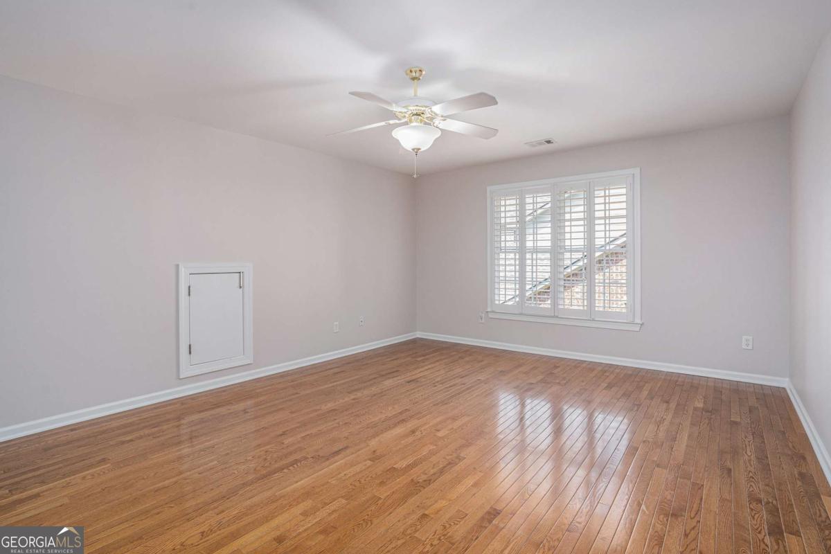 5003 Village Terrace Drive Property Photo 15