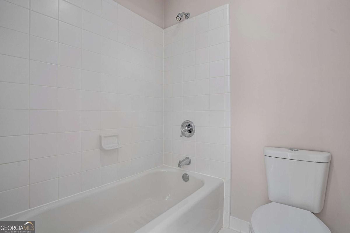 5003 Village Terrace Drive Property Photo 18