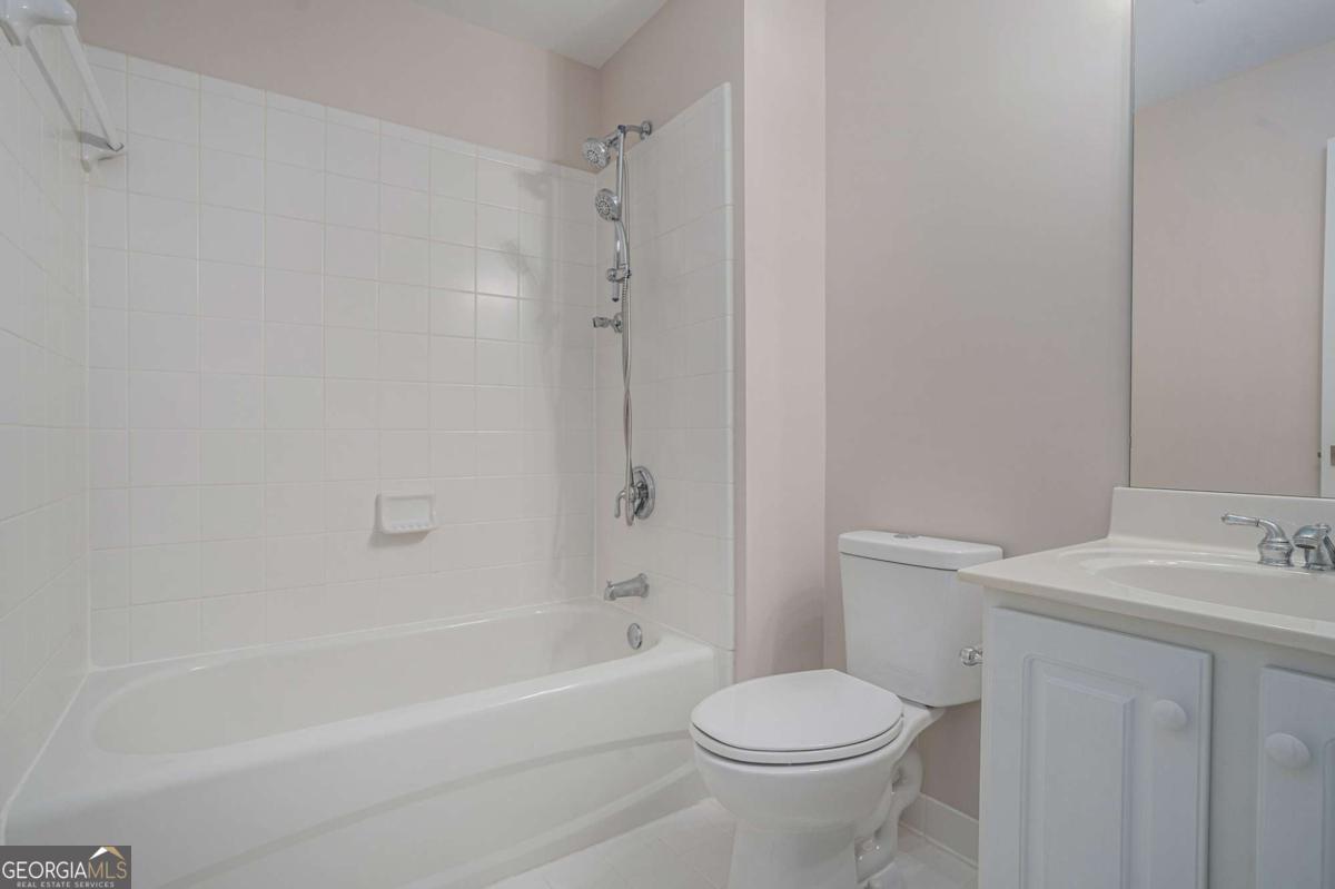 5003 Village Terrace Drive Property Photo 23