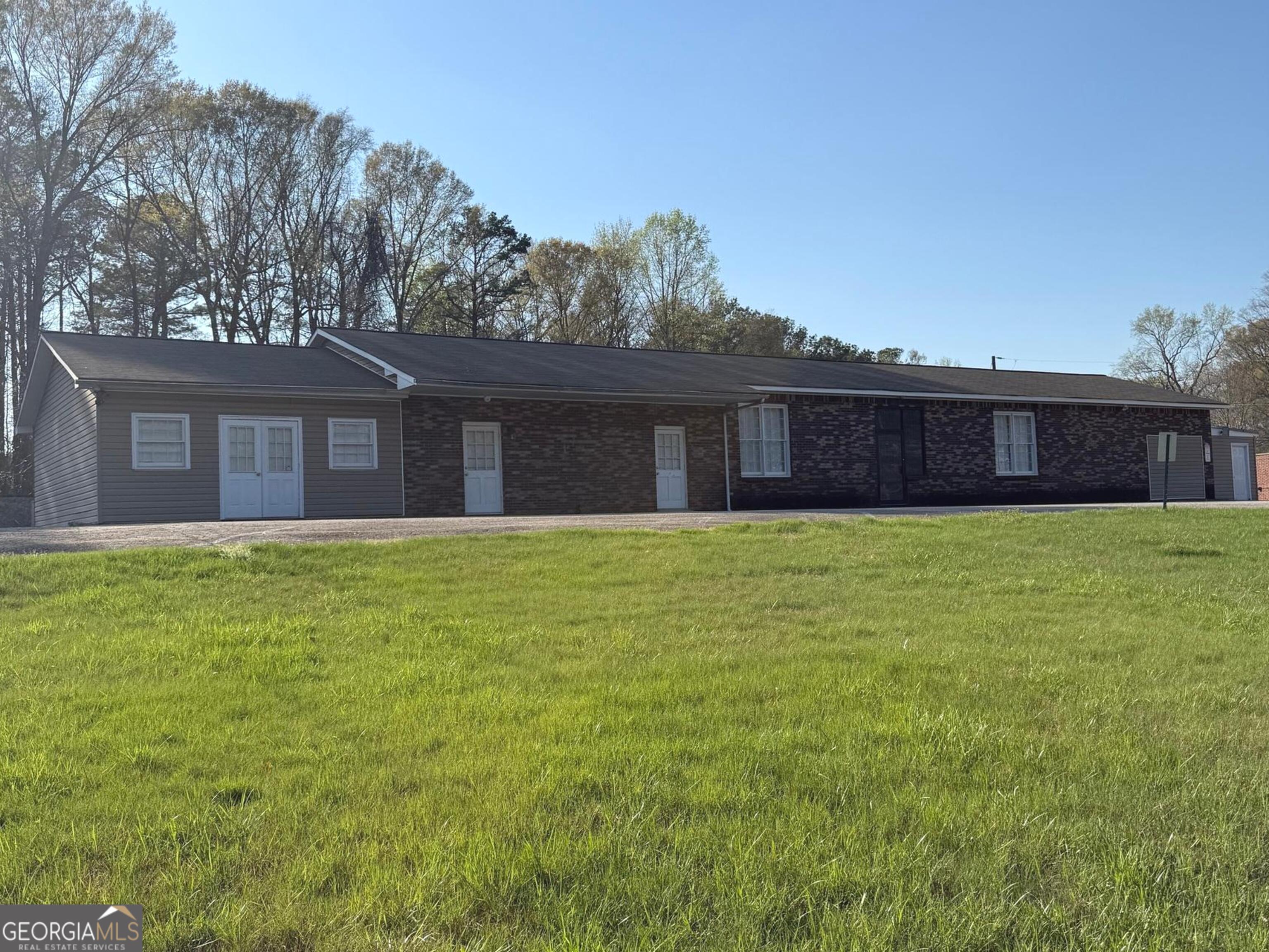 134 E Atlanta Road Property Photo 3