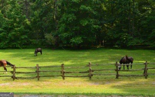 6x Laurelwood Property Photo 16