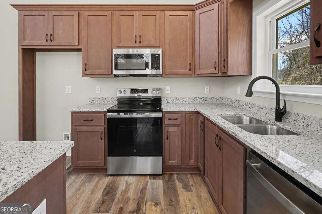 195 Rivers Edge Drive Property Photo 14