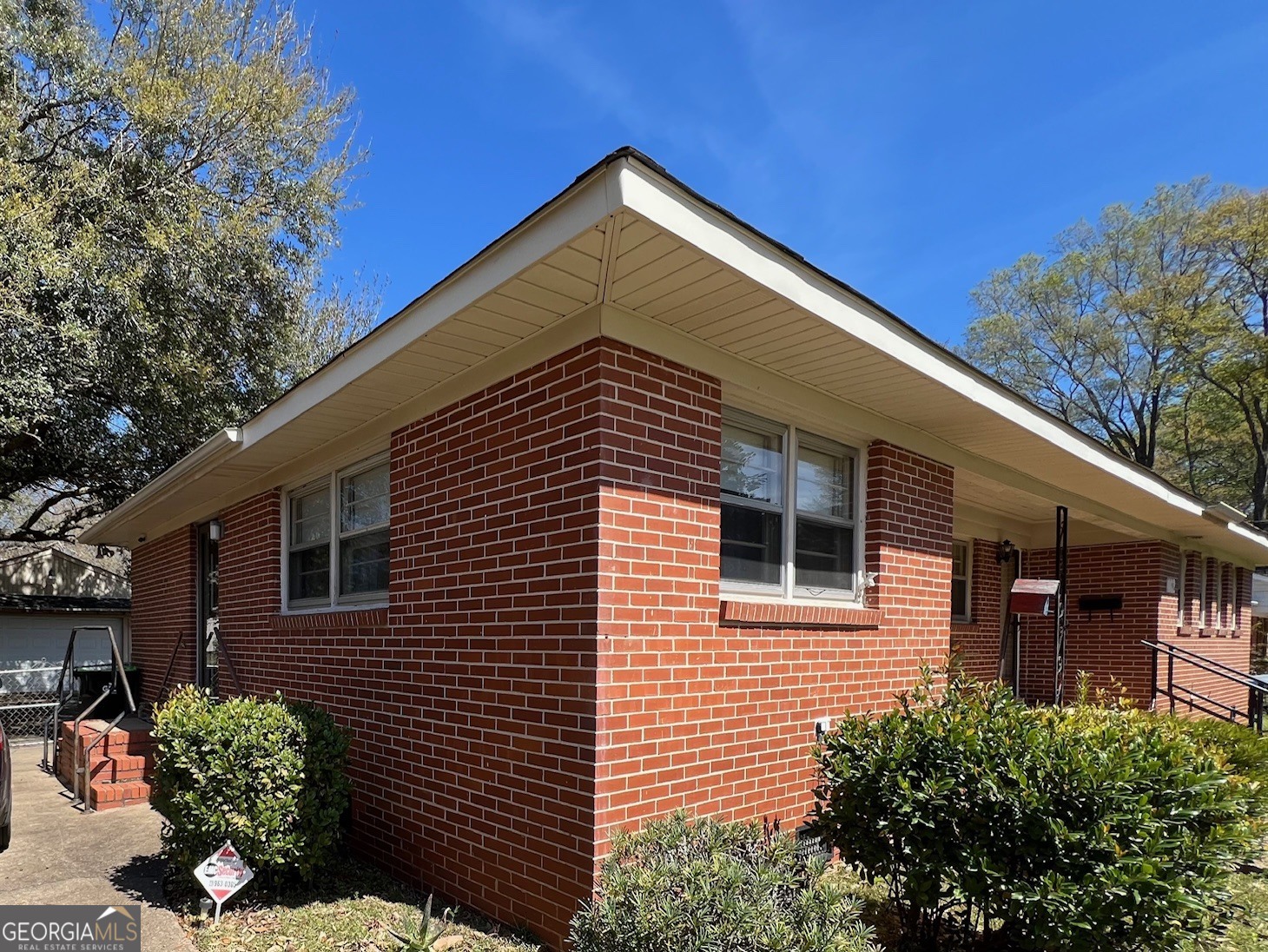 112 Briardale Avenue Property Photo 3