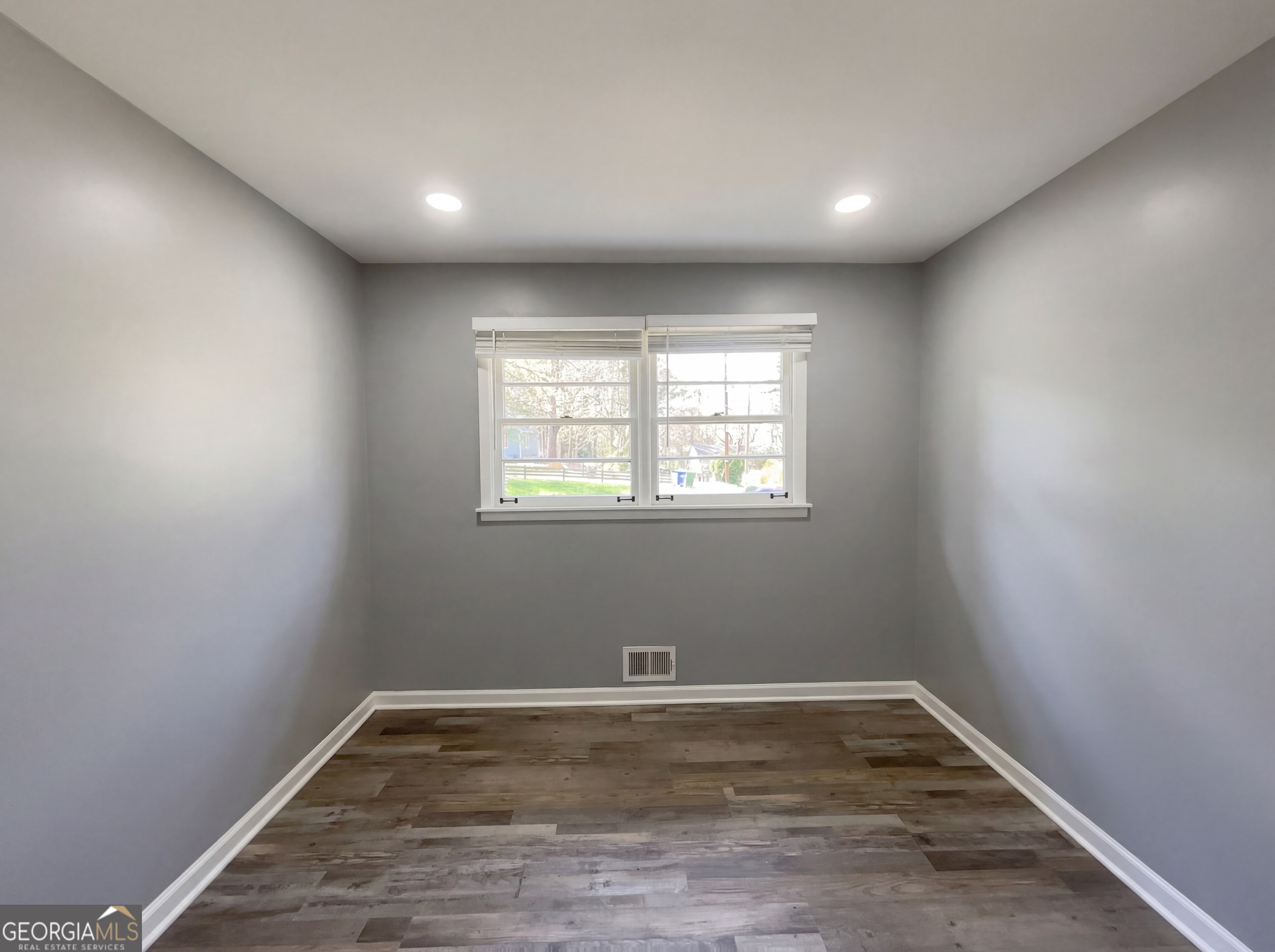 711 Cedar Avenue Nw Property Photo 7