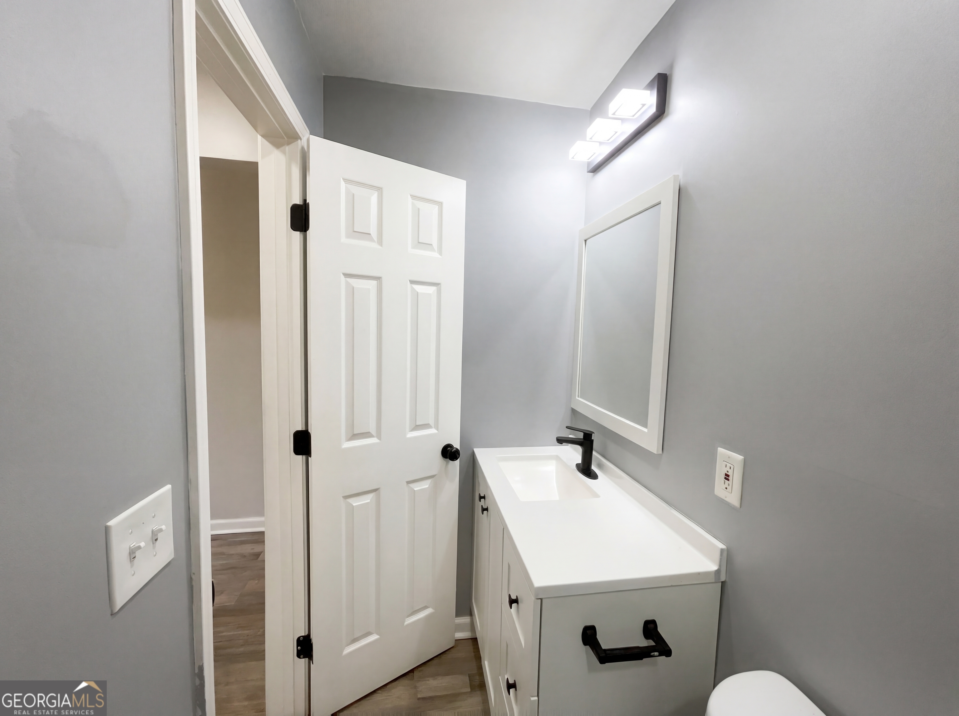 711 Cedar Avenue Nw Property Photo 12