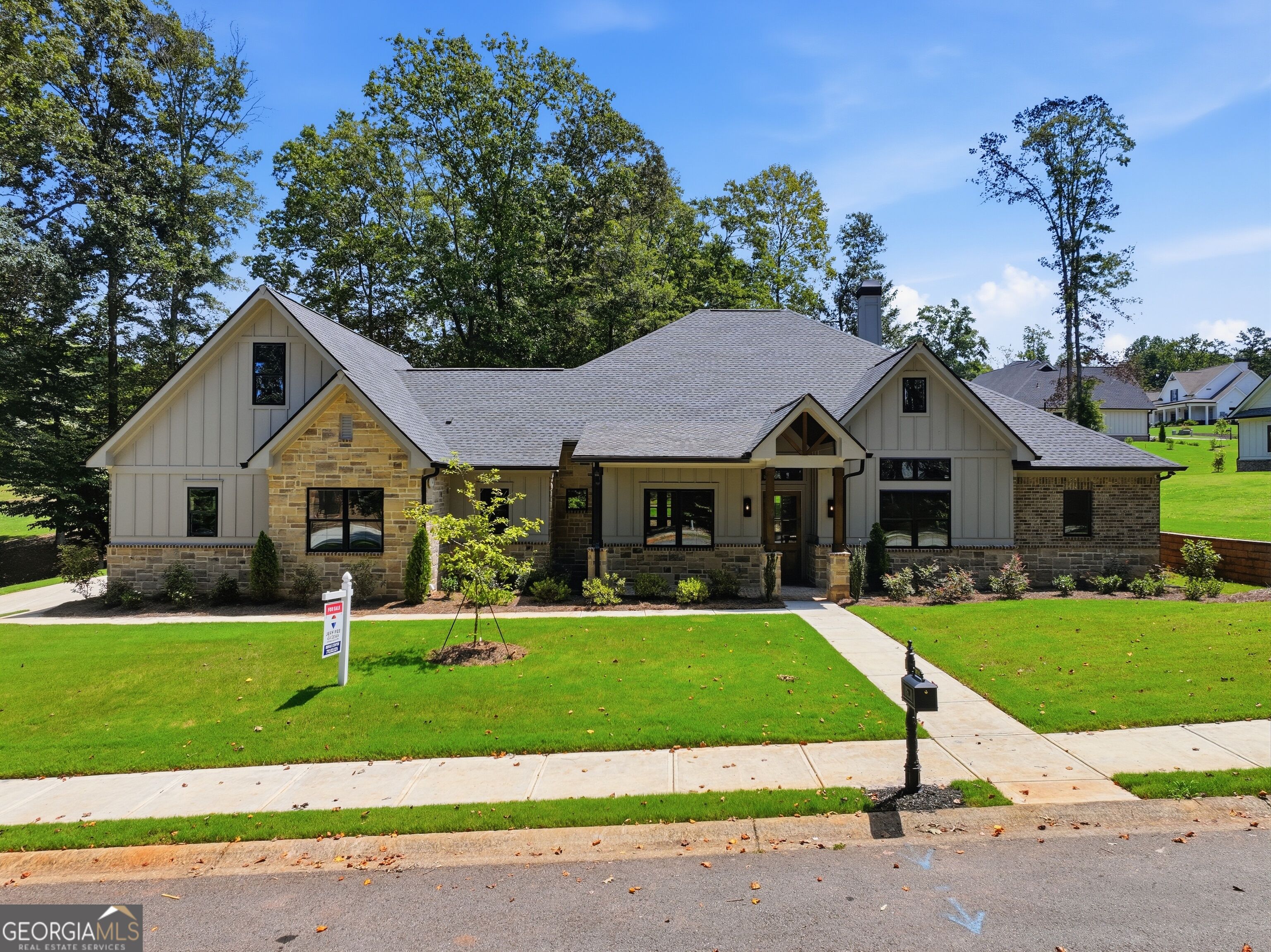 1652 Red Cedar Road Property Photo 2