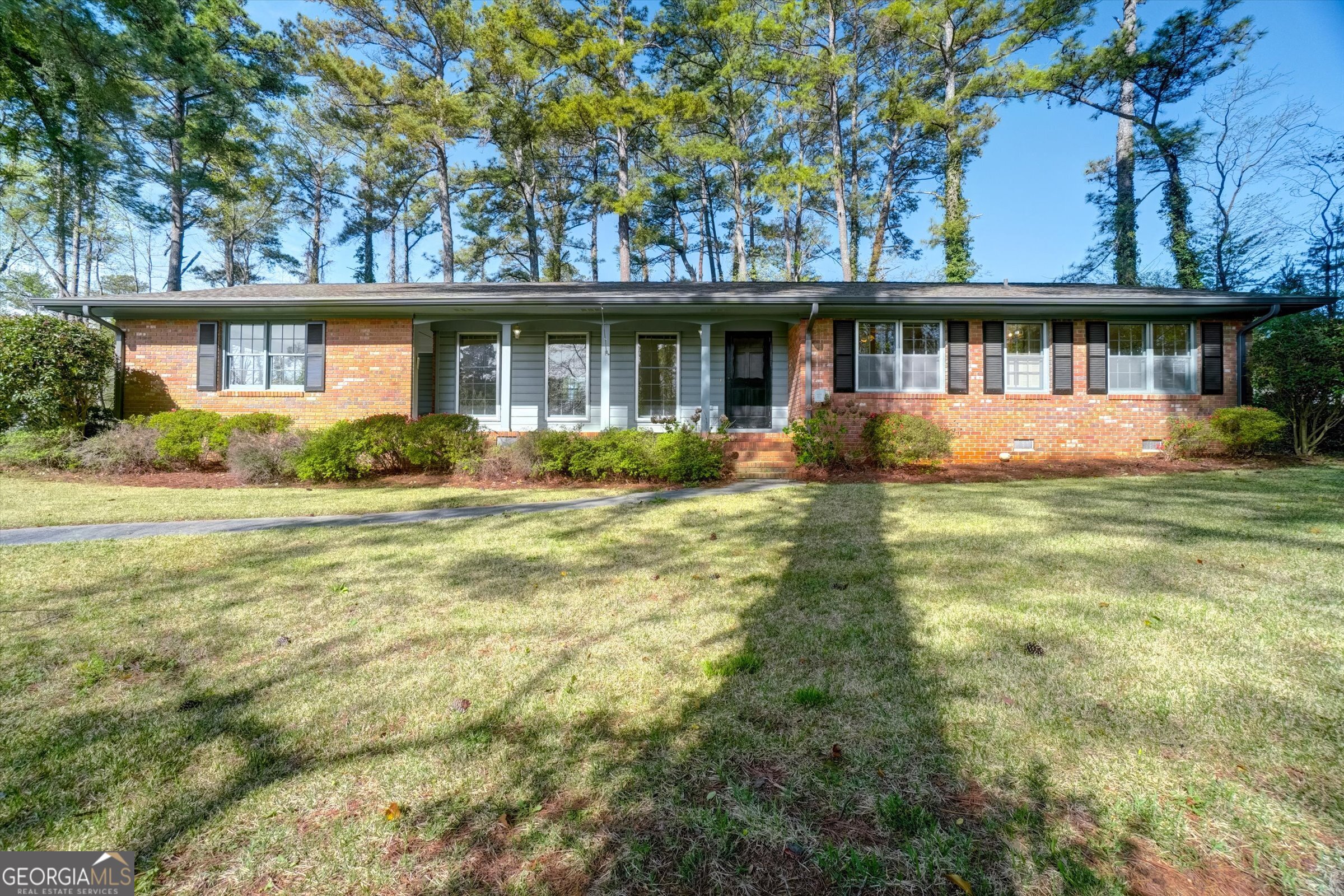 797 Kiowa Drive Ne Property Photo 1