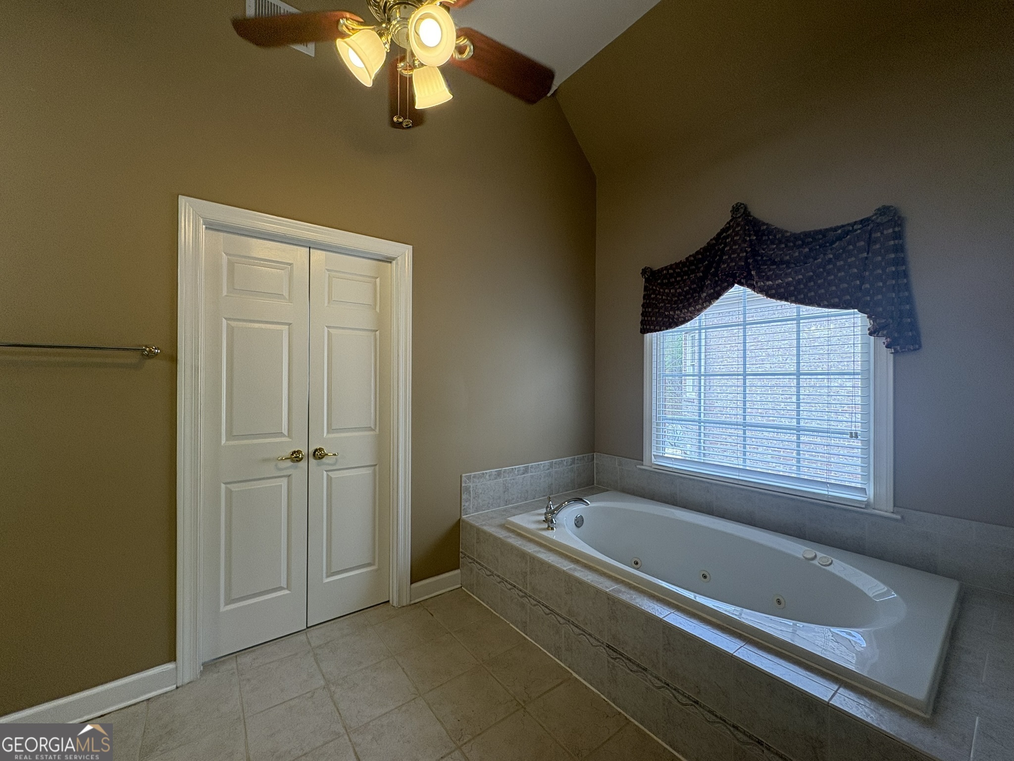 5930 Abbotts Run Trail Property Photo 16