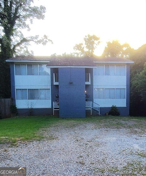 917 Oakview Avenue # D Property Photo 2