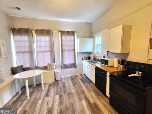 917 Oakview Avenue # D Property Photo 11