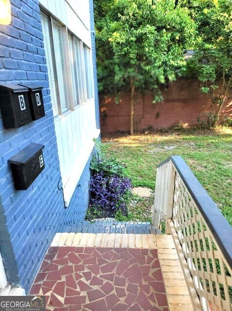 917 Oakview Avenue # D Property Photo 14